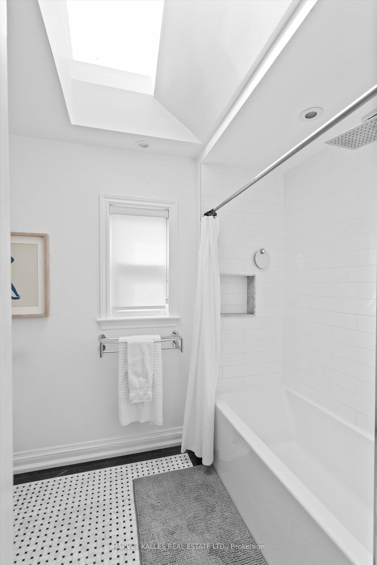 Photo 22 of 84 Lynnhaven Road, Toronto, Englemount-Lawrence — HOMEH
