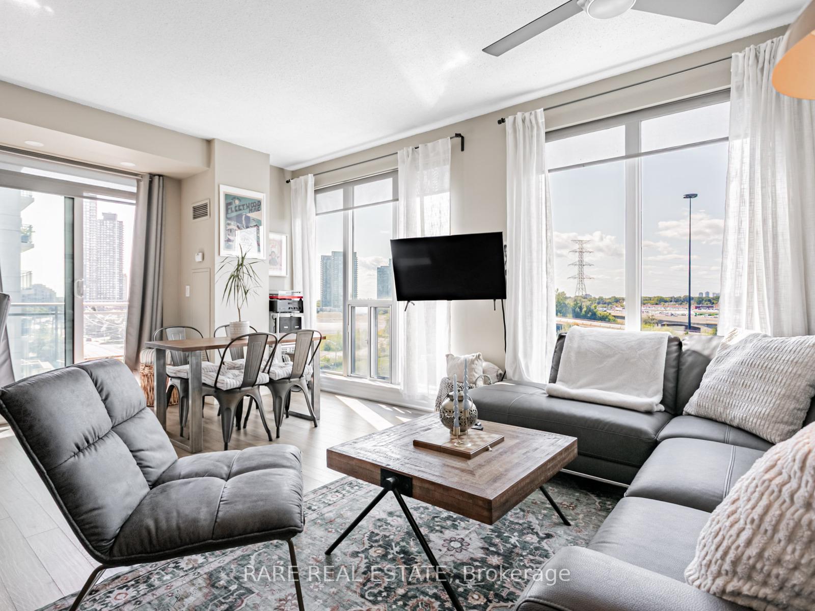 Photo 2 of Unit 703, 2119 Lake Shore Boulevard W, Etobicoke, Mimico — HOMEH