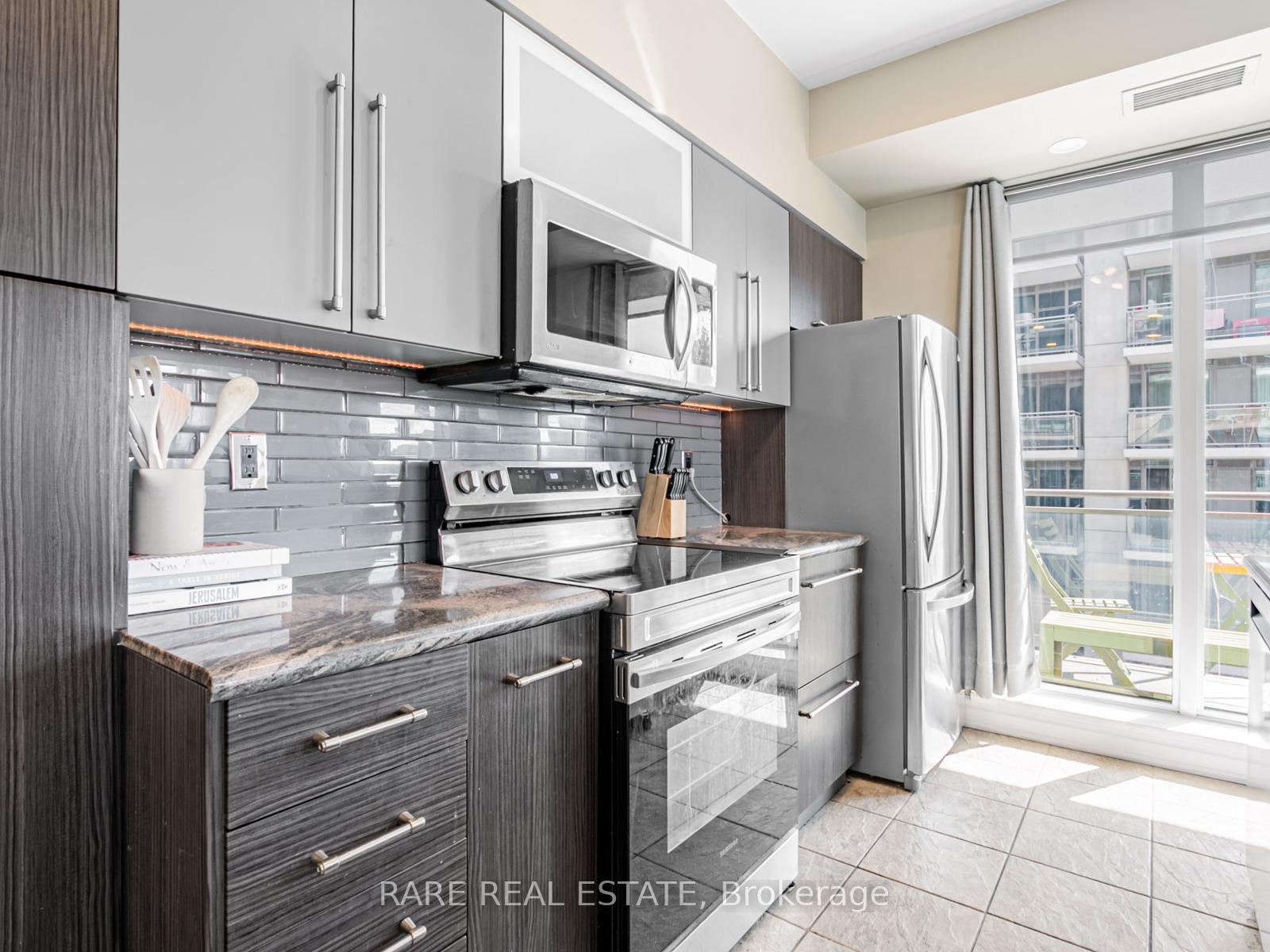 Photo 12 of Unit 703, 2119 Lake Shore Boulevard W, Etobicoke, Mimico — HOMEH