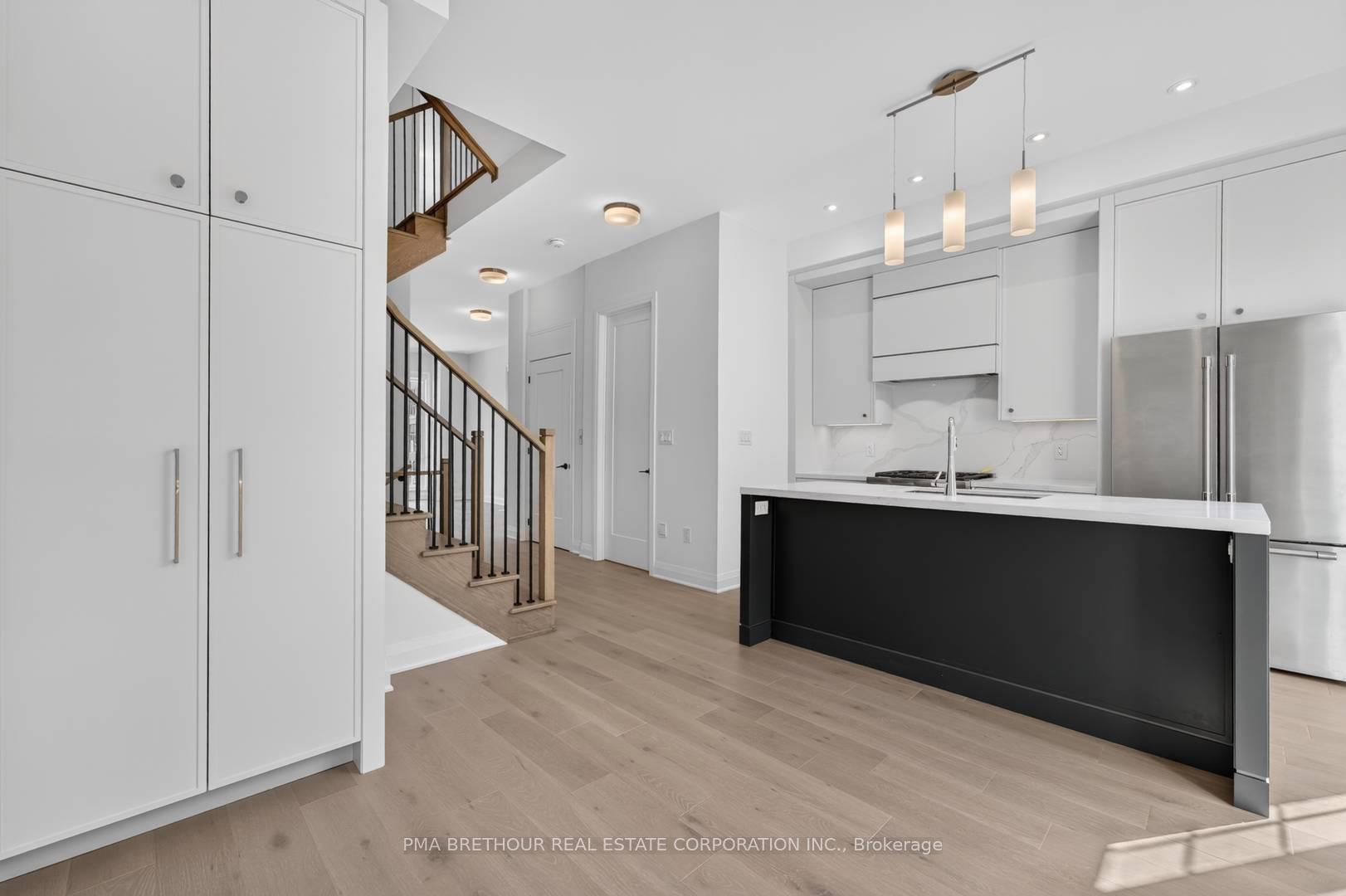 Photo 4 of 59 Alton Crescent, Vaughan, Uplands — HOMEH