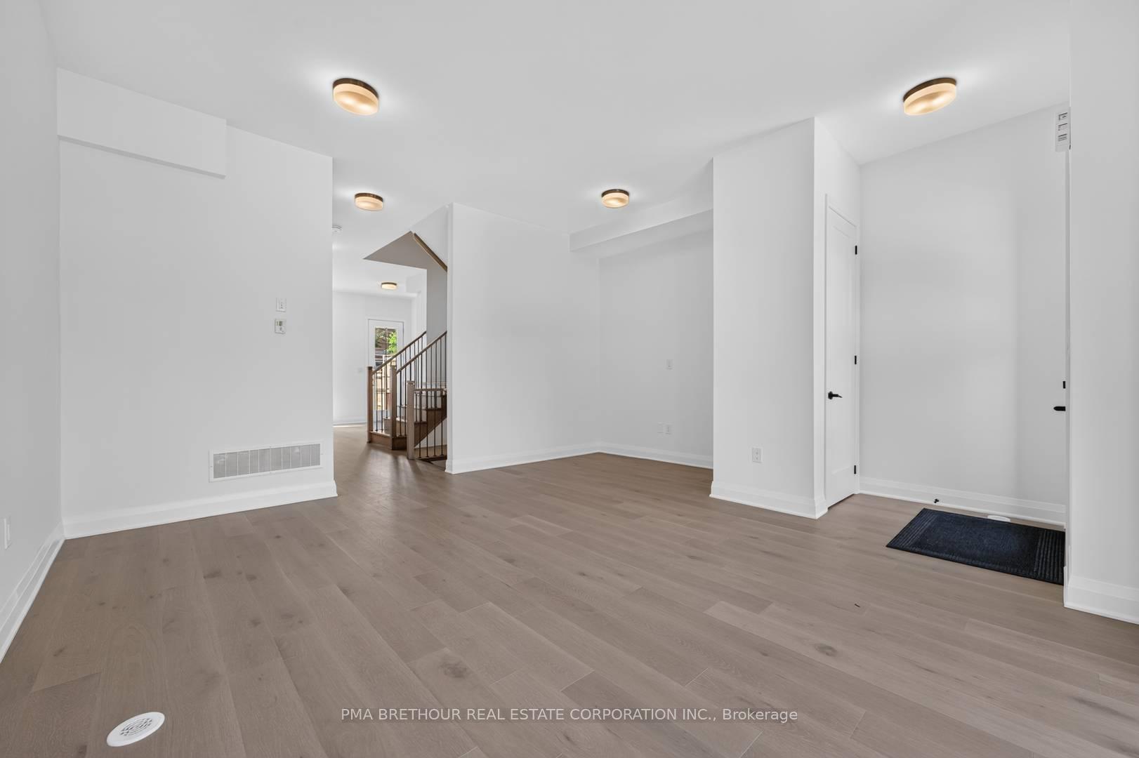 Photo 8 of 59 Alton Crescent, Vaughan, Uplands — HOMEH