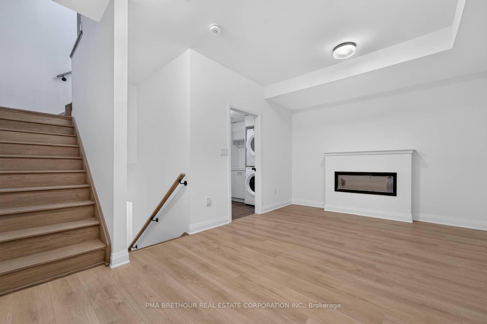 Photo 19 of 59 Alton Crescent, Vaughan, Uplands — HOMEH