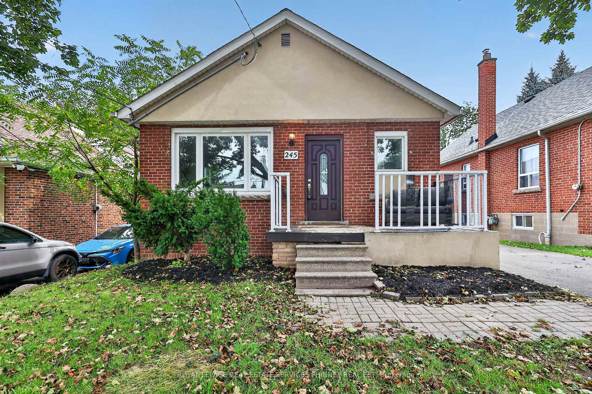 Photo 3 of 245 Glenholme Avenue, Hamilton, Glenview — HOMEH