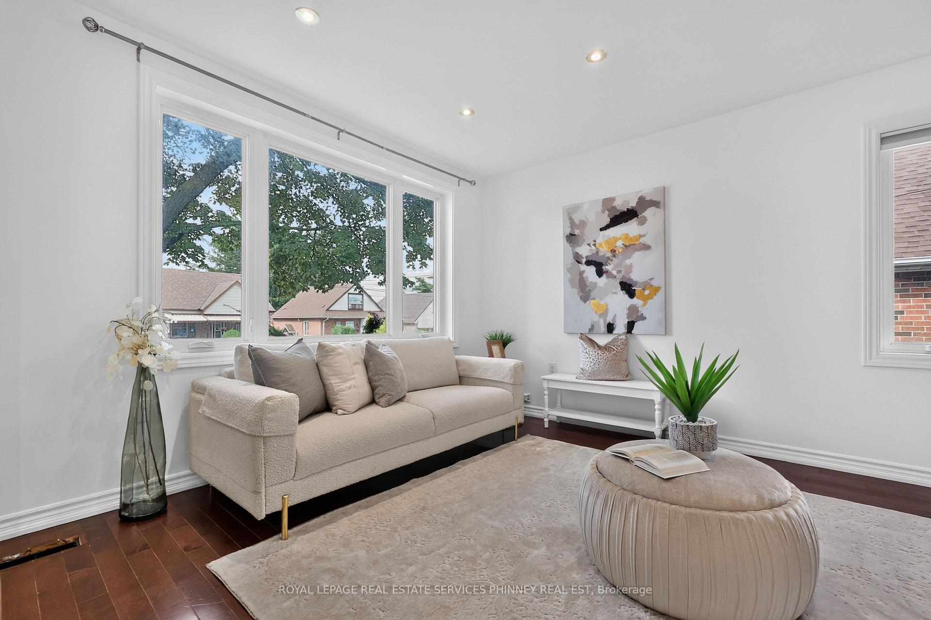 Photo 11 of 245 Glenholme Avenue, Hamilton, Glenview — HOMEH