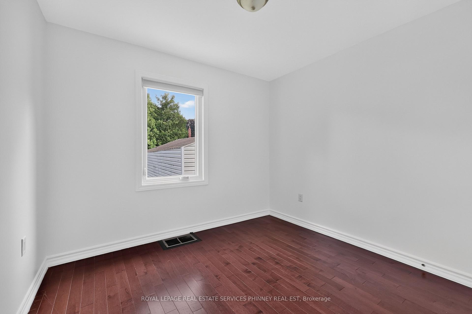 Photo 21 of 245 Glenholme Avenue, Hamilton, Glenview — HOMEH
