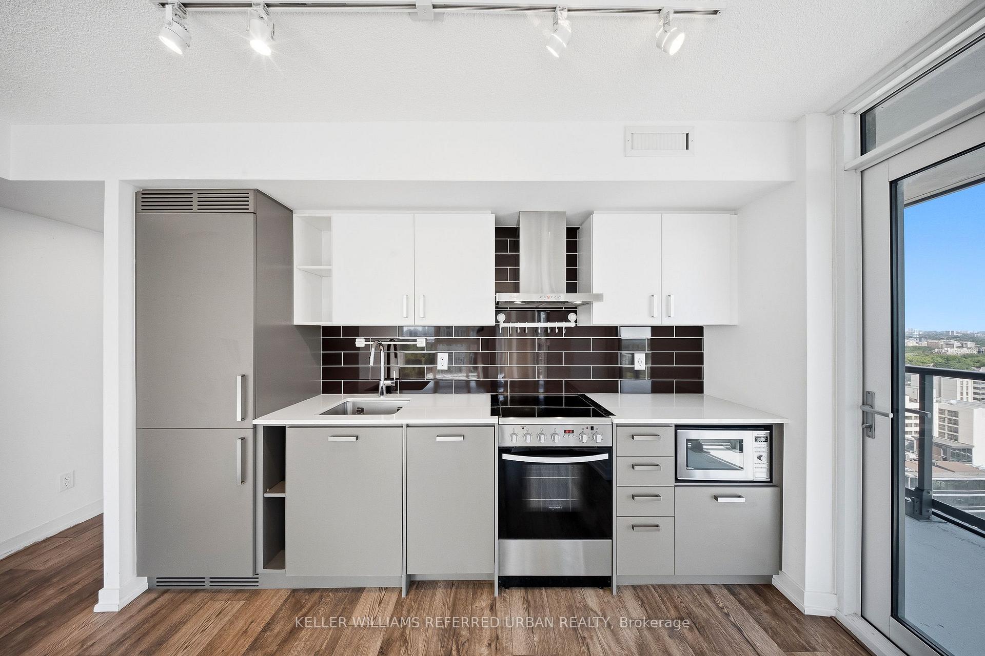 Photo 26 of Unit 2010, 125 Redpath Avenue, Toronto, Mount Pleasant West — HOMEH