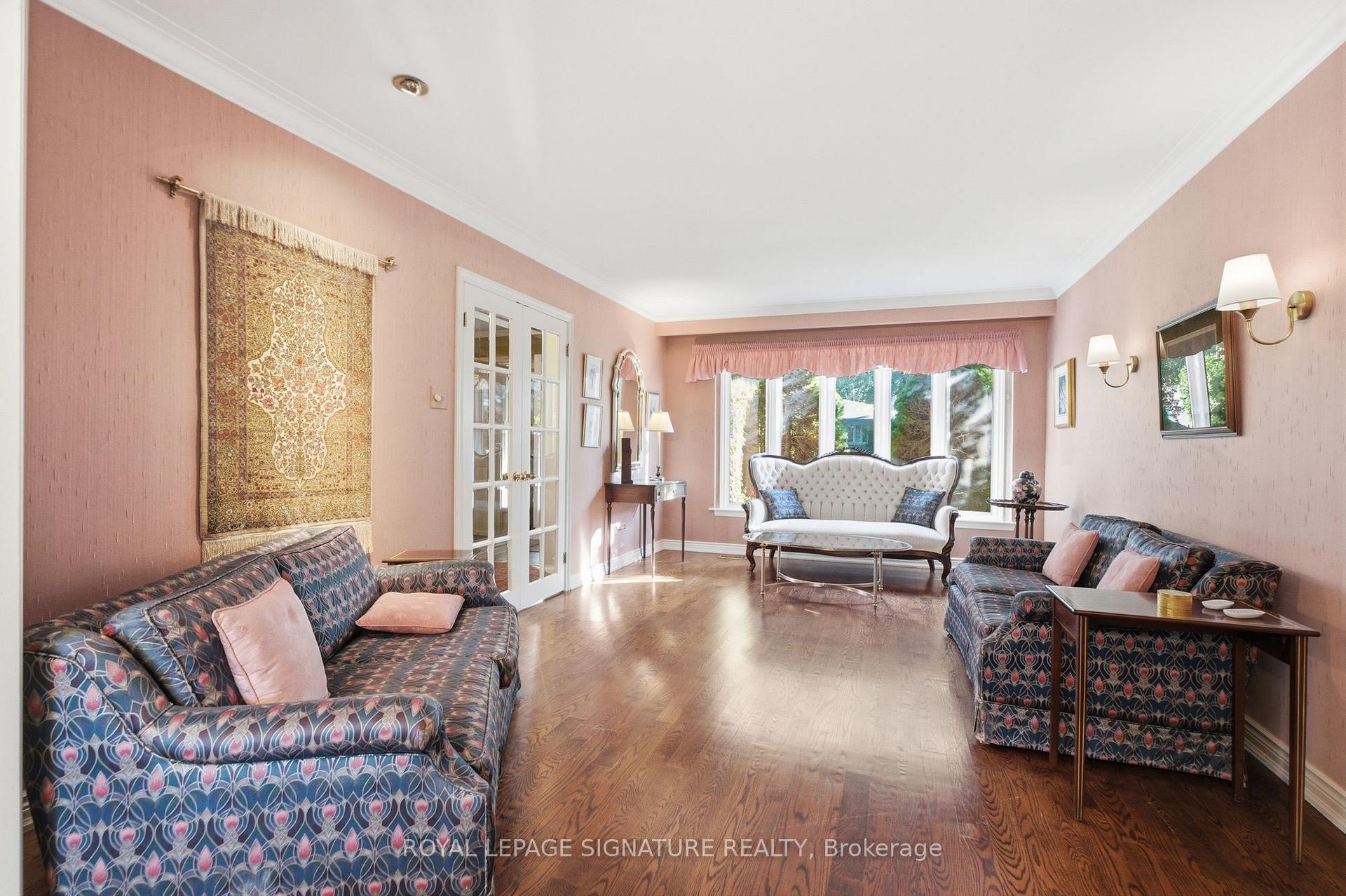 Photo 6 of 20 Wellesbourne Crescent, North York, Hillcrest Village — HOMEH