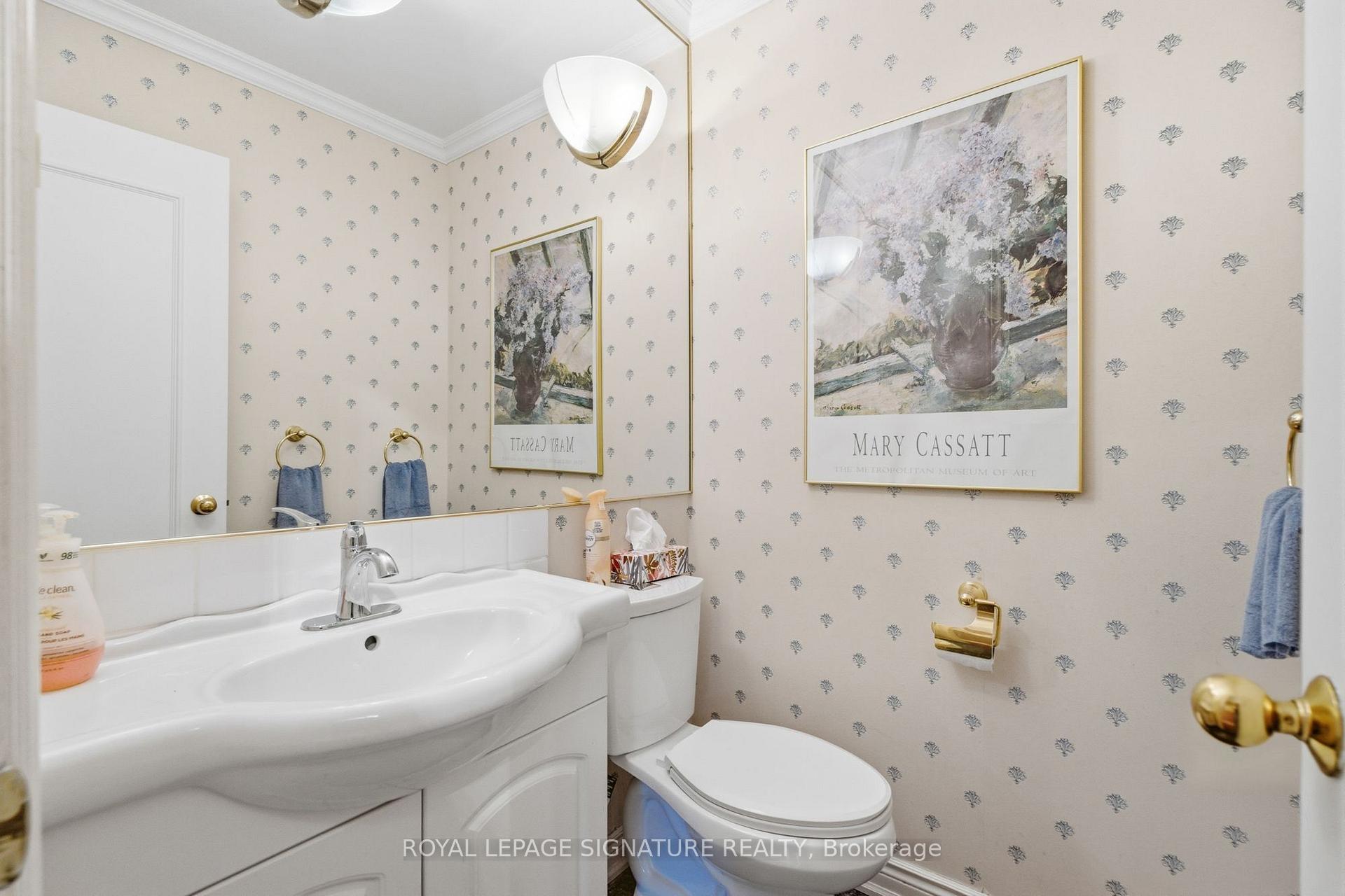 Photo 16 of 20 Wellesbourne Crescent, North York, Hillcrest Village — HOMEH