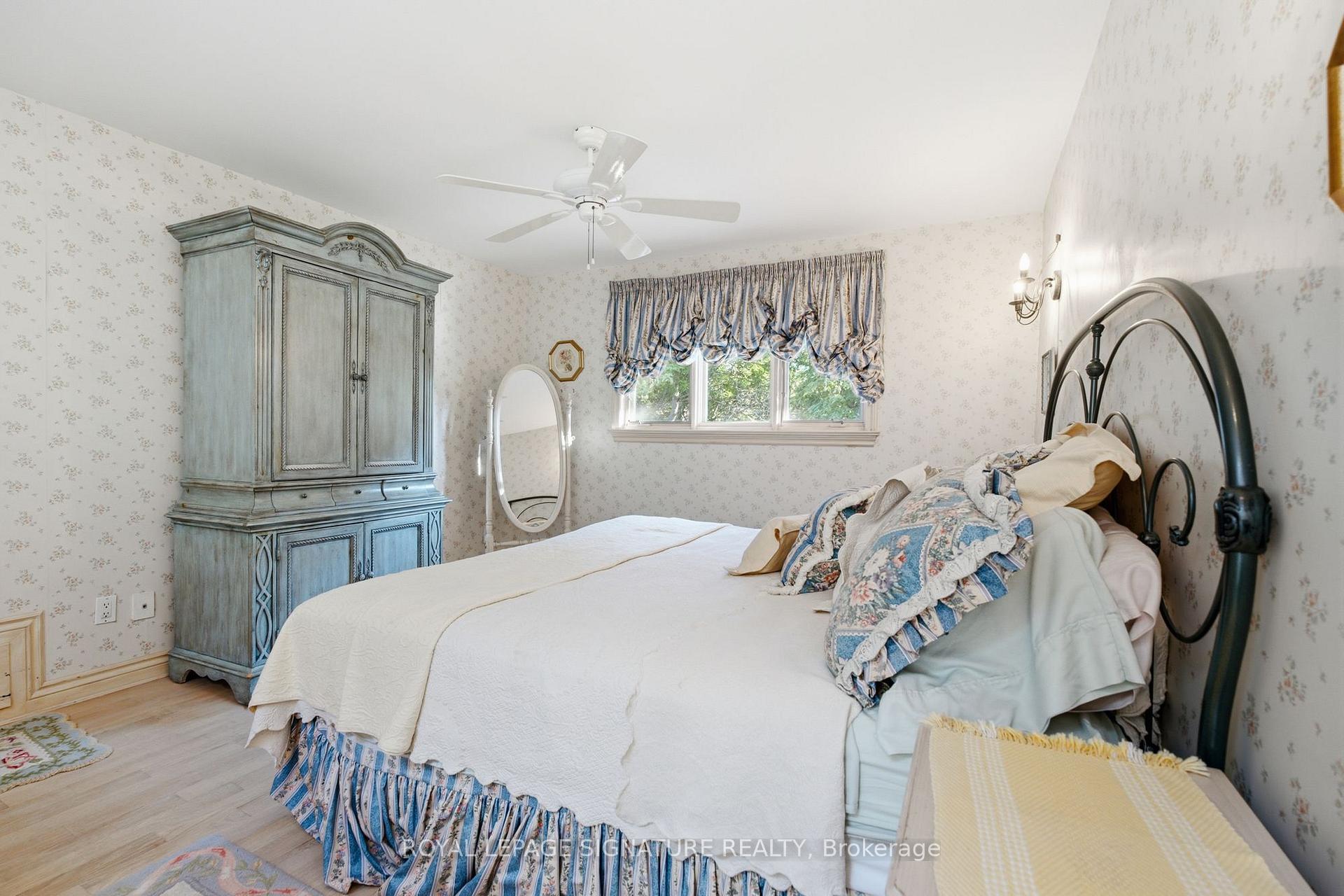 Photo 19 of 20 Wellesbourne Crescent, North York, Hillcrest Village — HOMEH