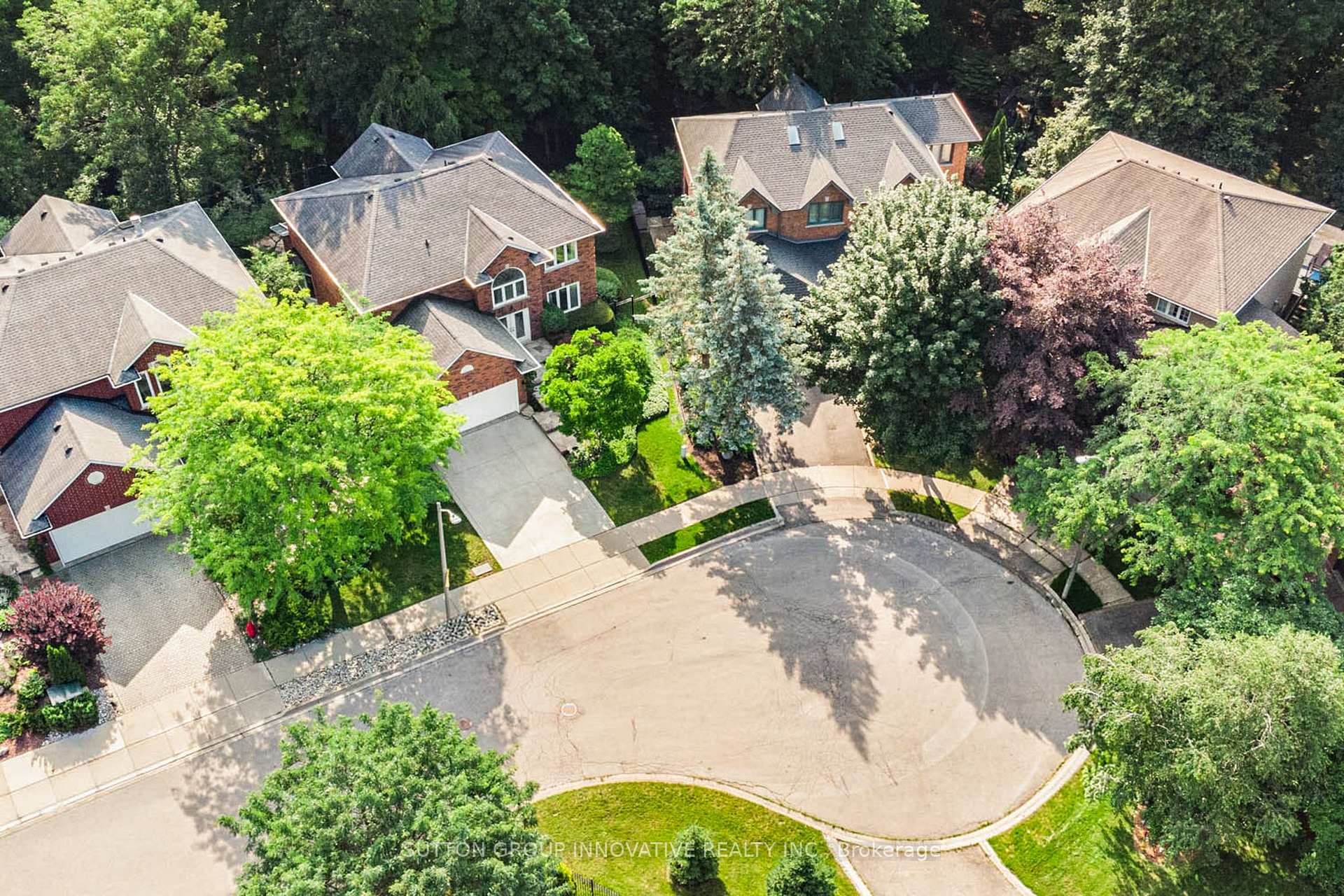 Photo 3 of 59 Renata Court, Hamilton, Dundas — HOMEH