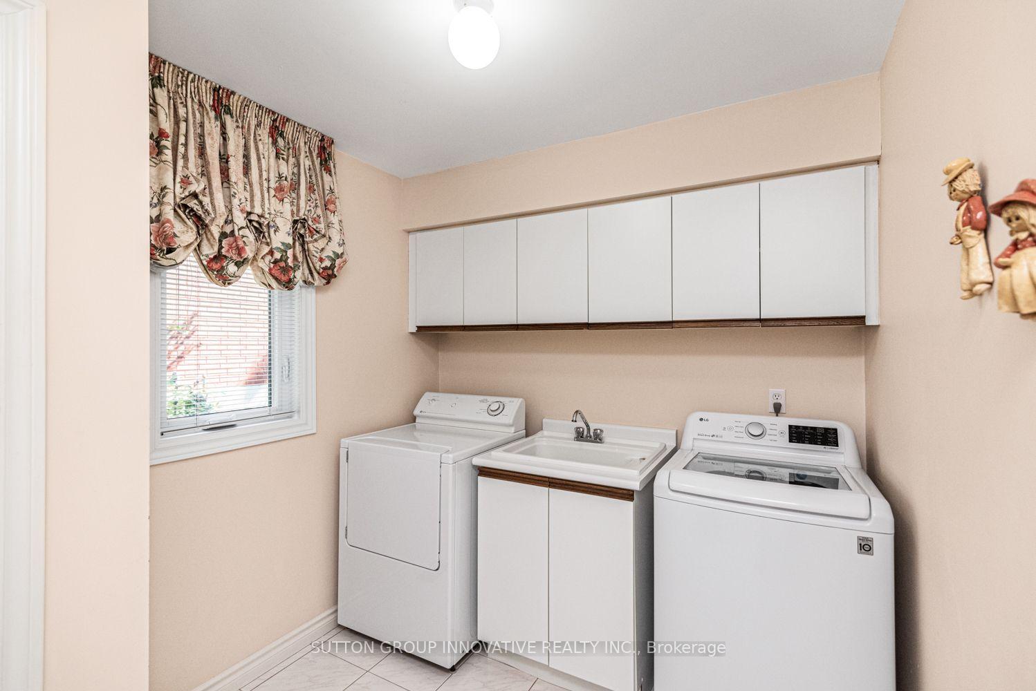 Photo 14 of 59 Renata Court, Hamilton, Dundas — HOMEH