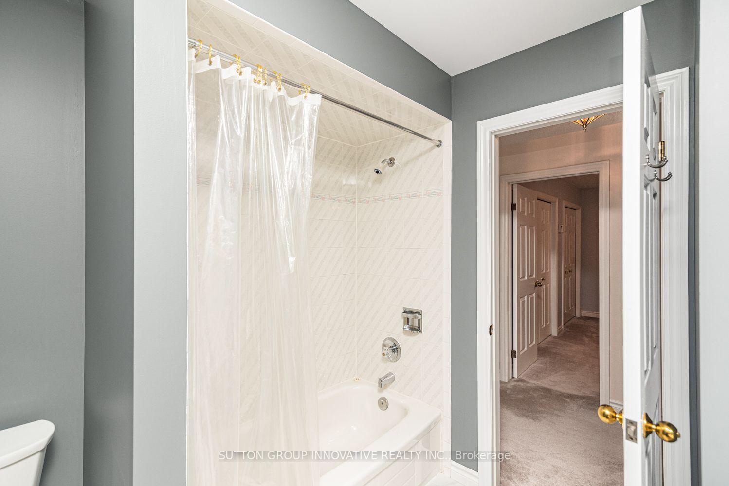 Photo 25 of 59 Renata Court, Hamilton, Dundas — HOMEH