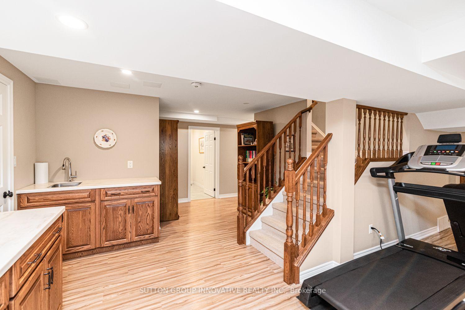 Photo 26 of 59 Renata Court, Hamilton, Dundas — HOMEH