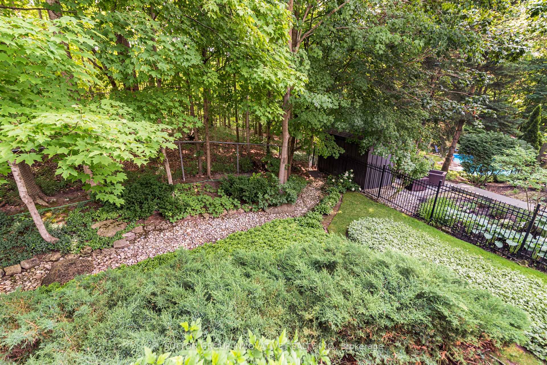 Photo 43 of 59 Renata Court, Hamilton, Dundas — HOMEH