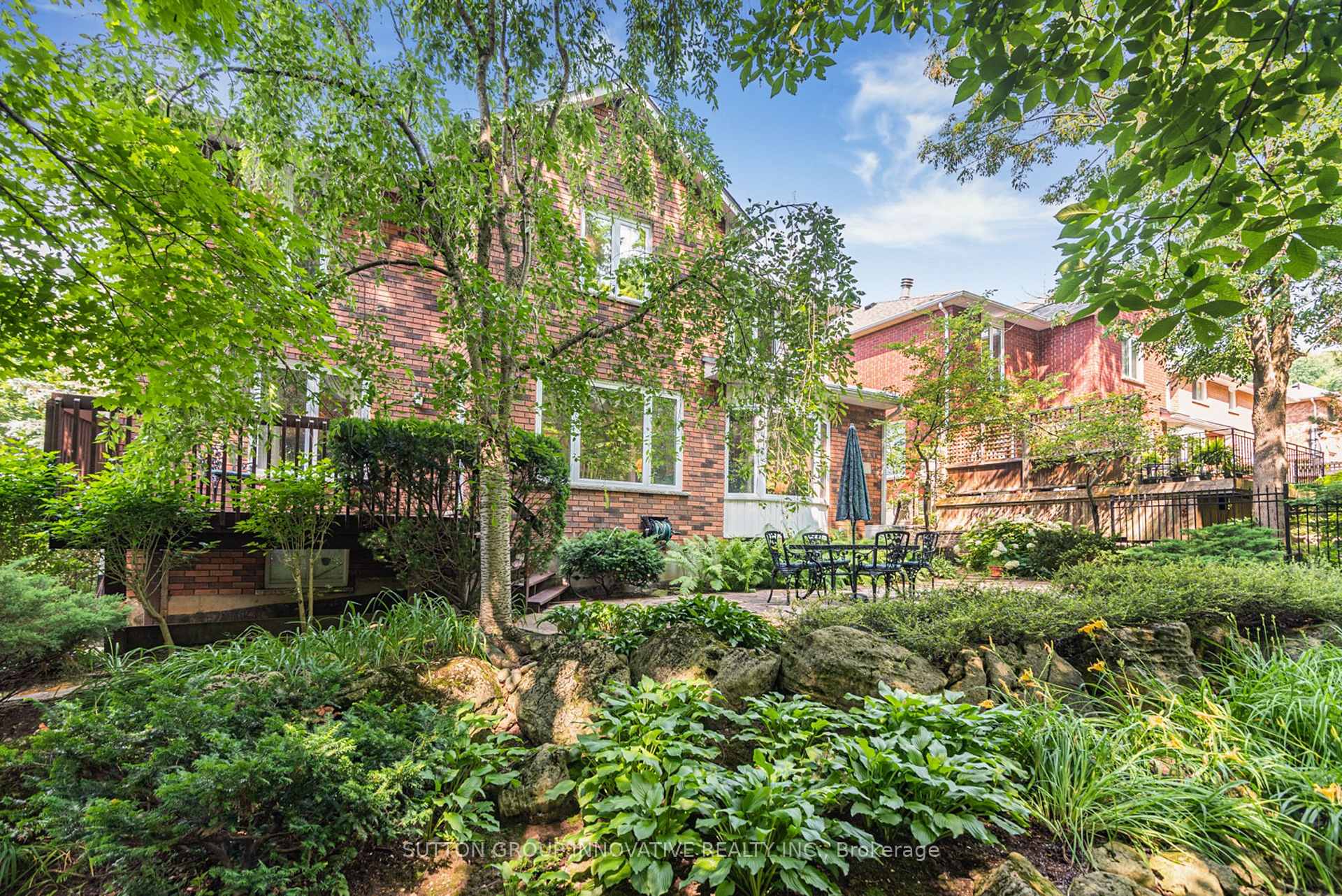 Photo 42 of 59 Renata Court, Hamilton, Dundas — HOMEH