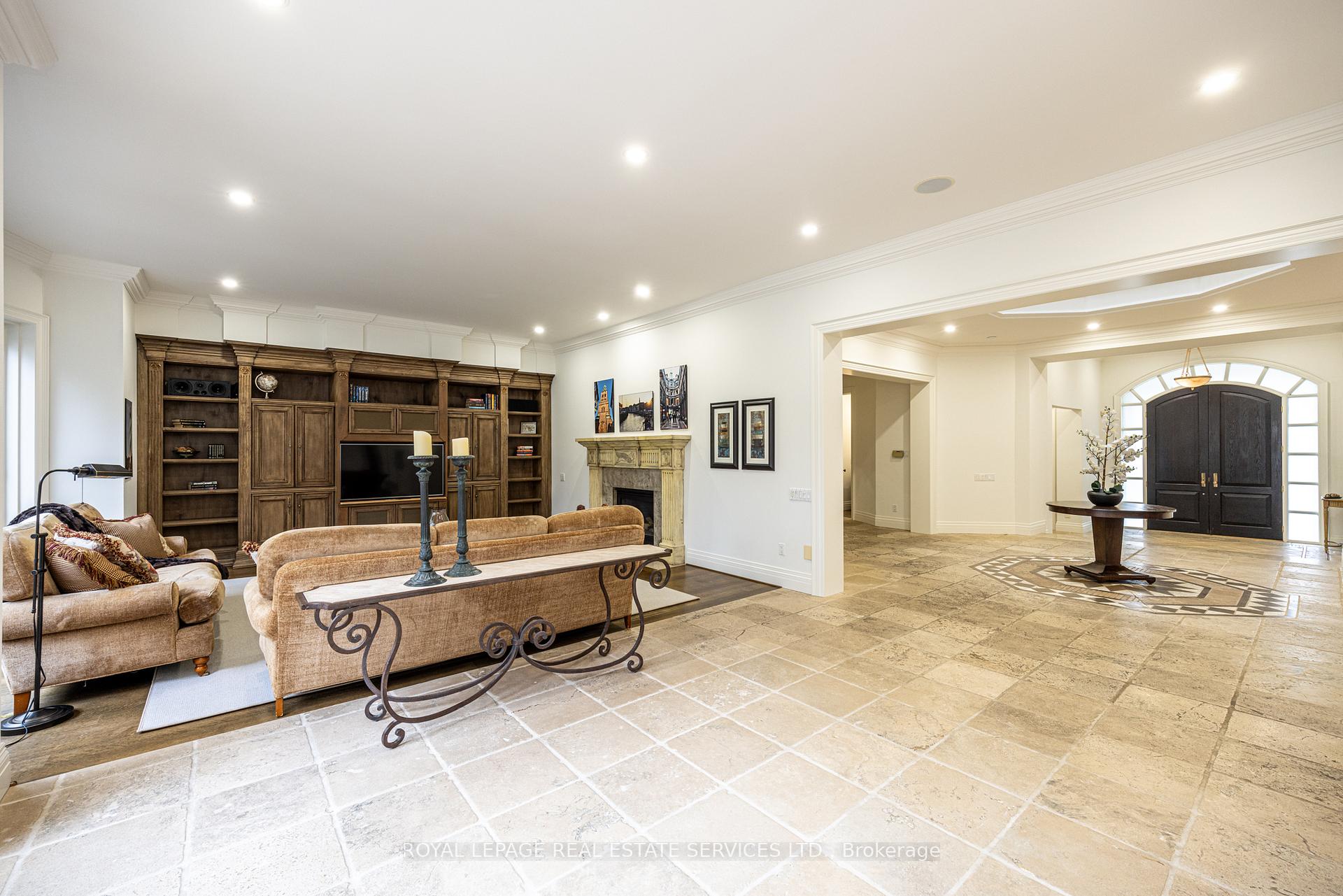 Photo 12 of 9 Seinecliffe Road, Markham, Bayview Glen — HOMEH