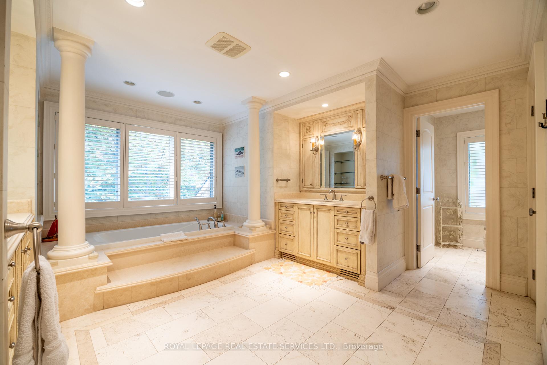 Photo 23 of 9 Seinecliffe Road, Markham, Bayview Glen — HOMEH