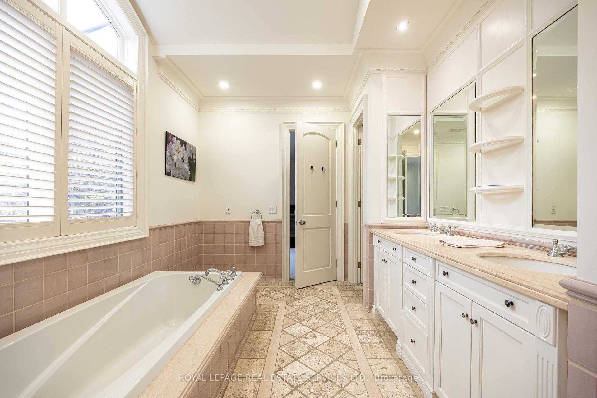 Photo 27 of 9 Seinecliffe Road, Markham, Bayview Glen — HOMEH