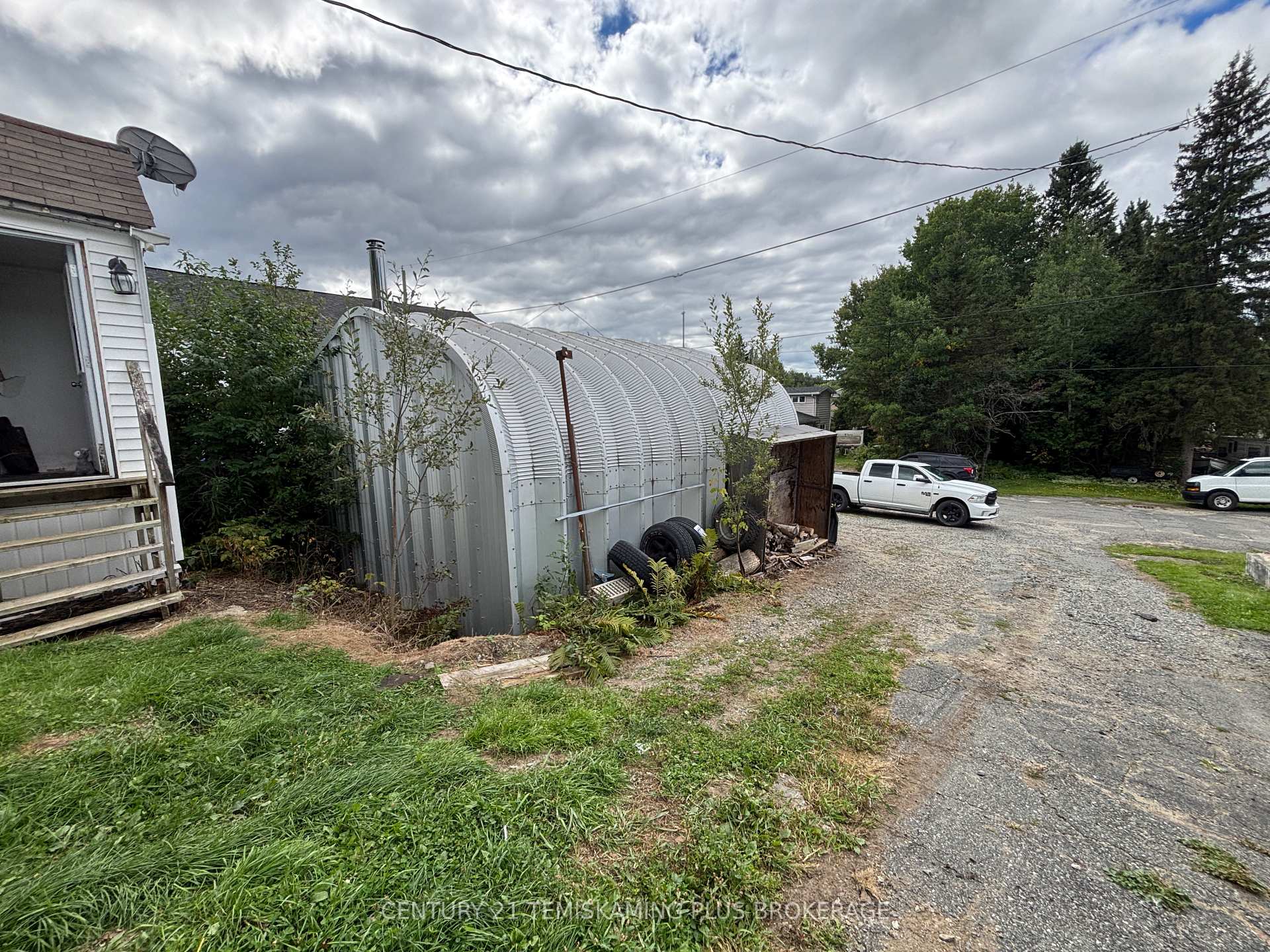 Photo 8 of 14 Day Avenue, Kirkland Lake — HOMEH