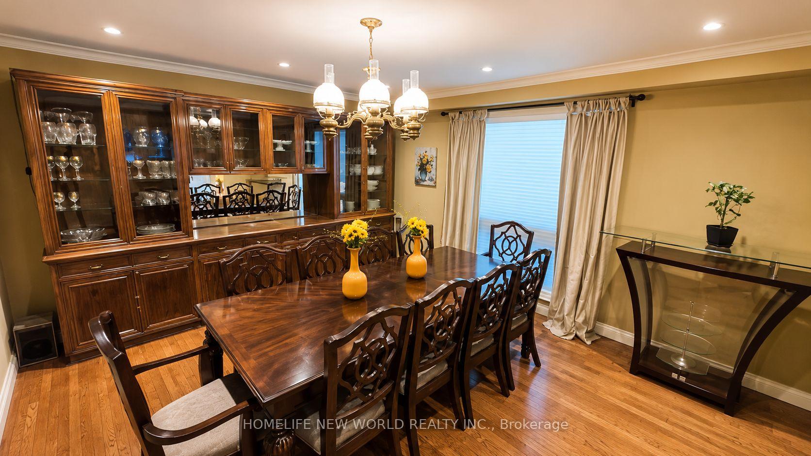 Photo 9 of 5 Vanwood Road, Markham, Thornhill — HOMEH