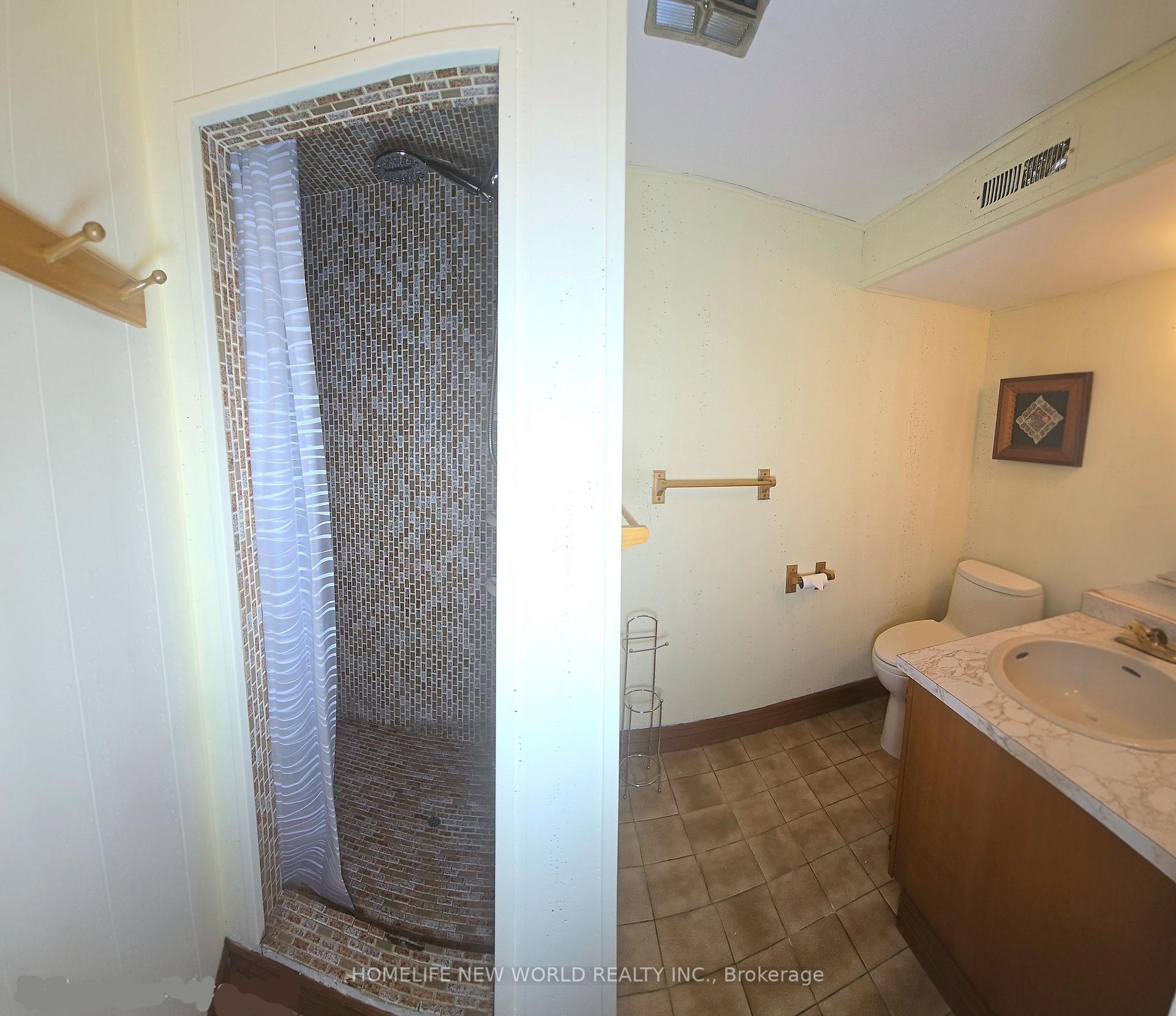 Photo 34 of 5 Vanwood Road, Markham, Thornhill — HOMEH