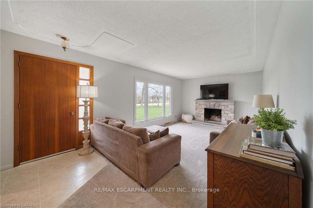 Photo 23 of 2223 Hall Road, Hamilton, Rural Glanbrook — HOMEH