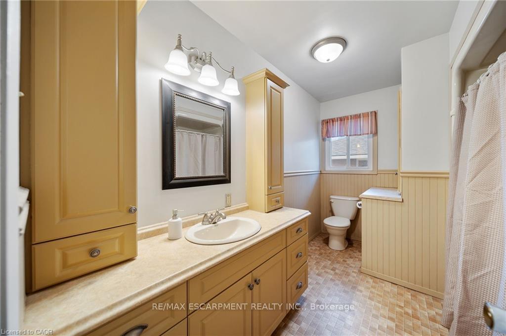 Photo 32 of 2223 Hall Road, Hamilton, Rural Glanbrook — HOMEH