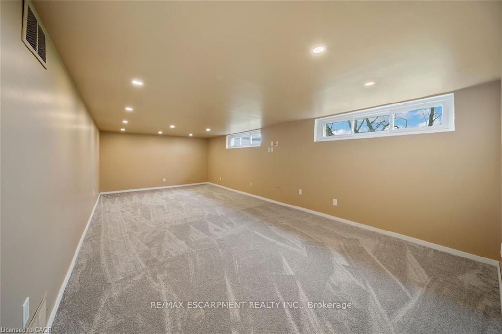 Photo 34 of 2223 Hall Road, Hamilton, Rural Glanbrook — HOMEH