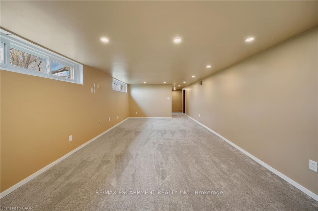 Photo 35 of 2223 Hall Road, Hamilton, Rural Glanbrook — HOMEH