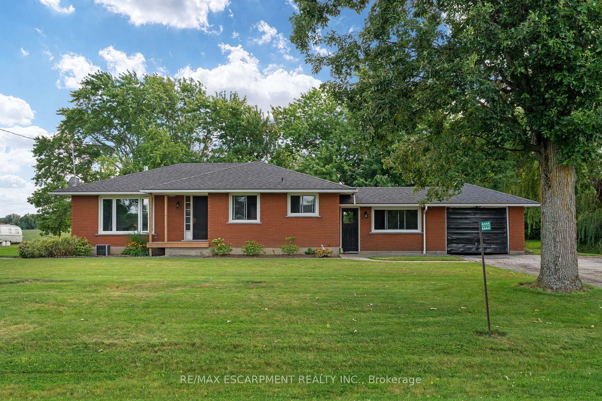 Photo 8 of 2223 Hall Road, Hamilton, Rural Glanbrook — HOMEH