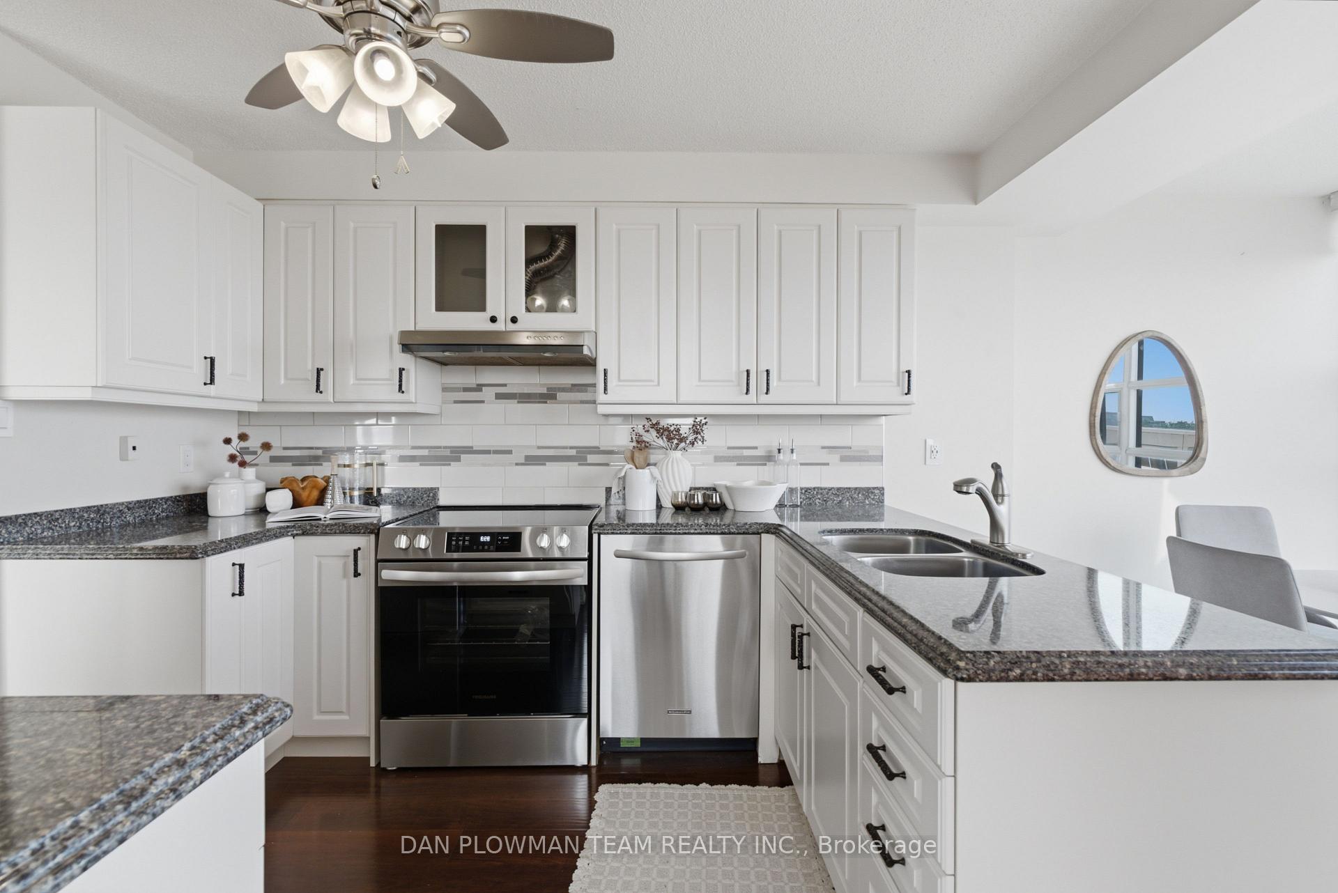 Photo 12 of Unit 702, 80 Athol Street E, Oshawa, Central — HOMEH