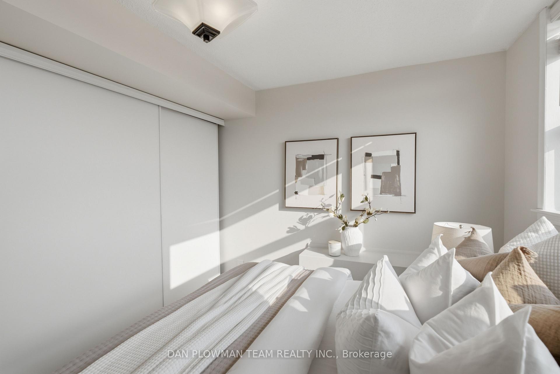 Photo 31 of Unit 702, 80 Athol Street E, Oshawa, Central — HOMEH