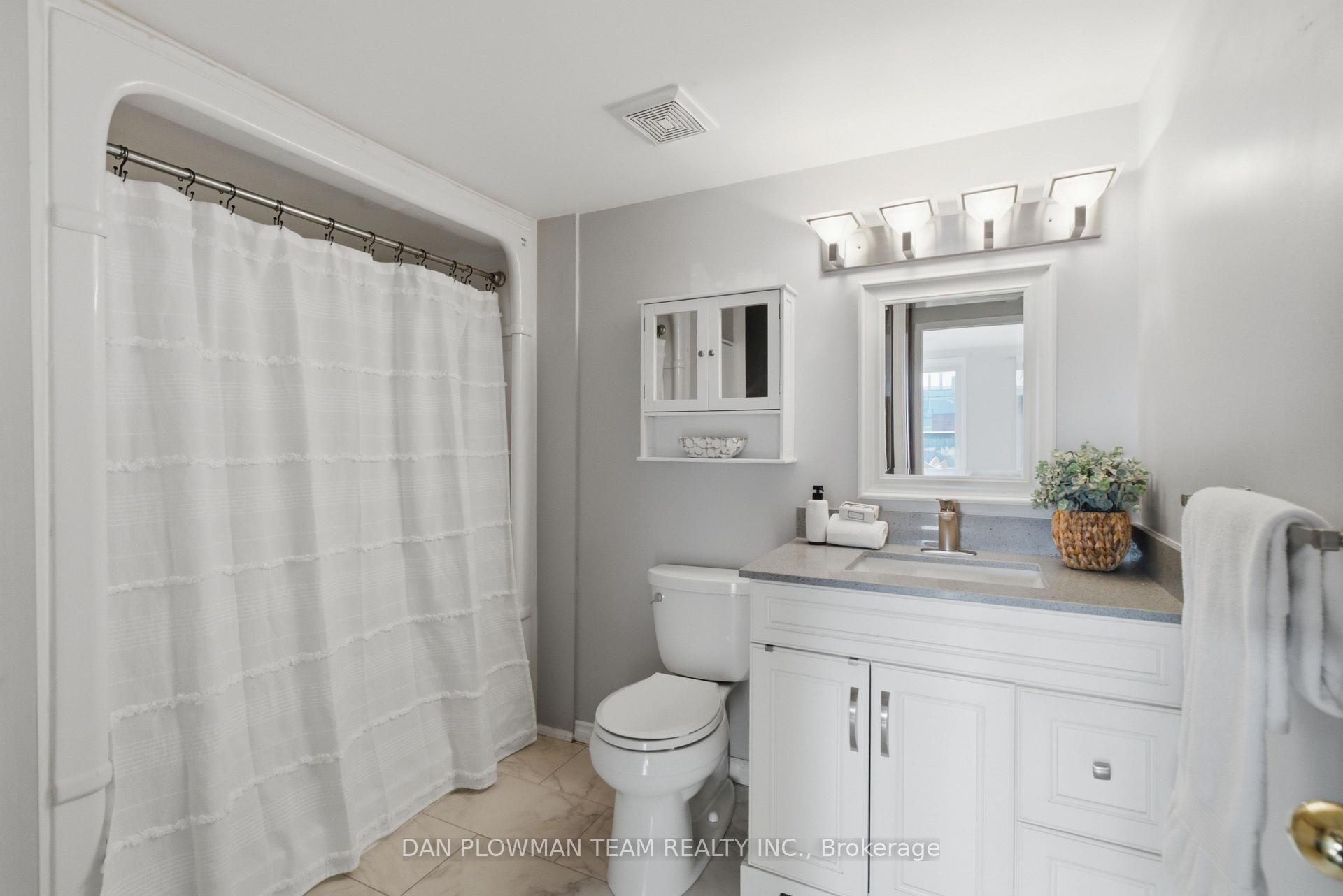 Photo 33 of Unit 702, 80 Athol Street E, Oshawa, Central — HOMEH