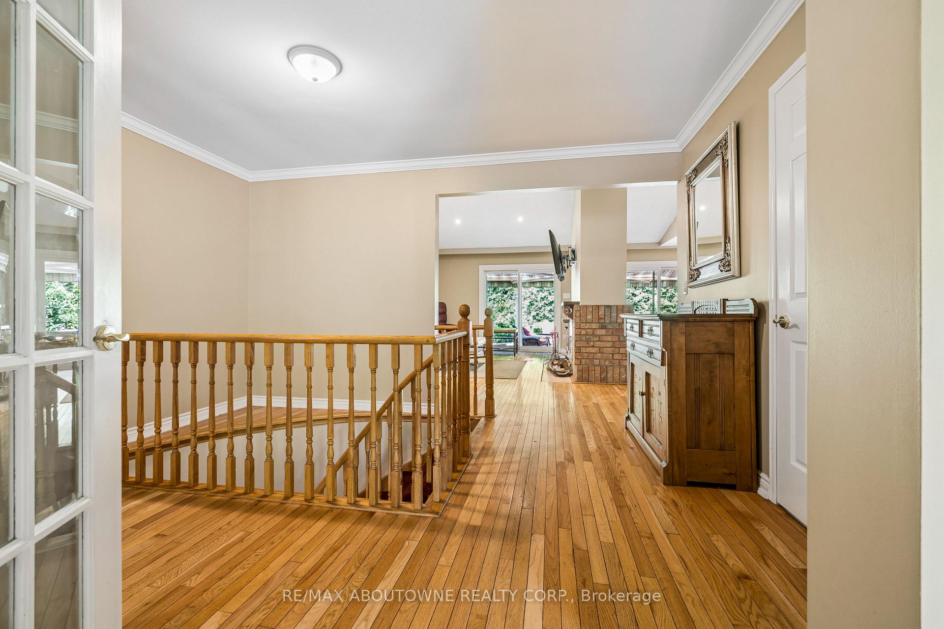 Photo 8 of 2285 Dunedin Road, Oakville, Ford — HOMEH