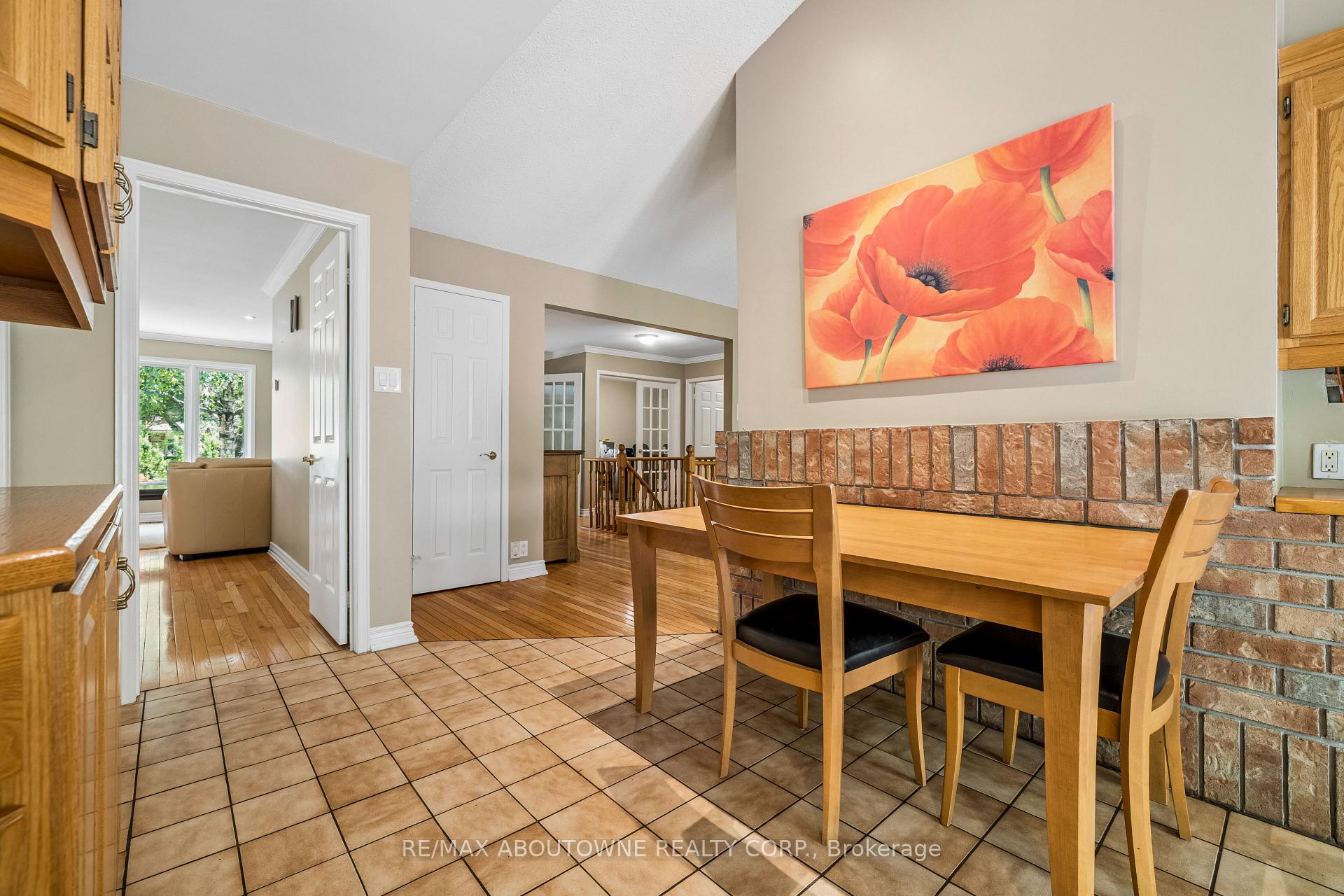 Photo 14 of 2285 Dunedin Road, Oakville, Ford — HOMEH