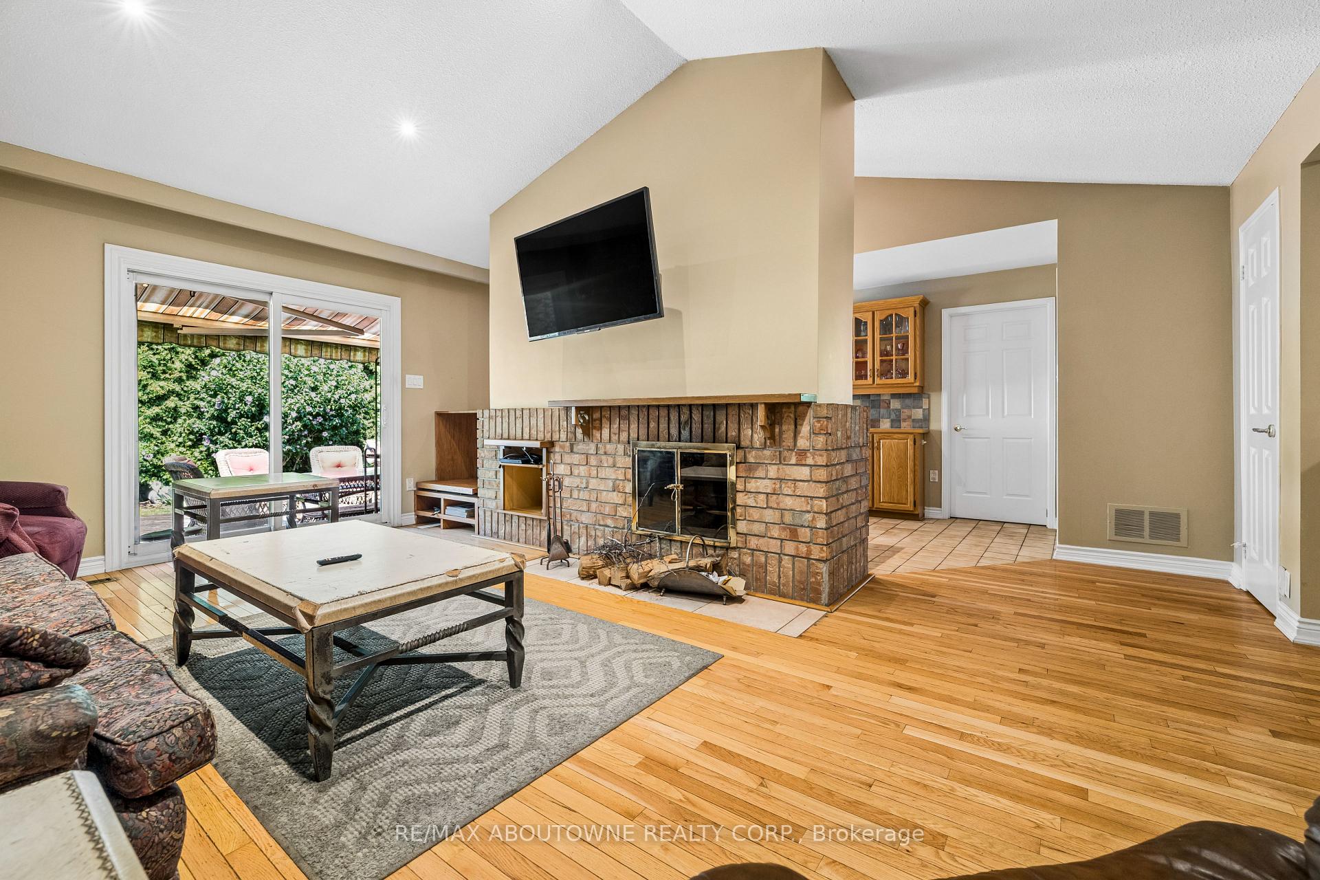 Photo 20 of 2285 Dunedin Road, Oakville, Ford — HOMEH