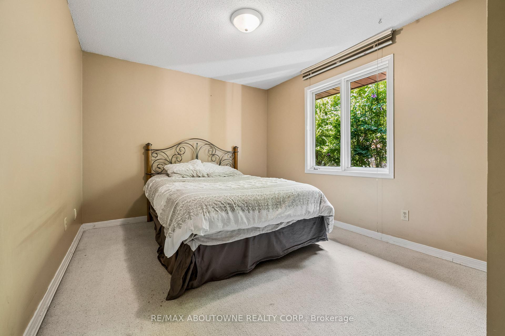 Photo 33 of 2285 Dunedin Road, Oakville, Ford — HOMEH