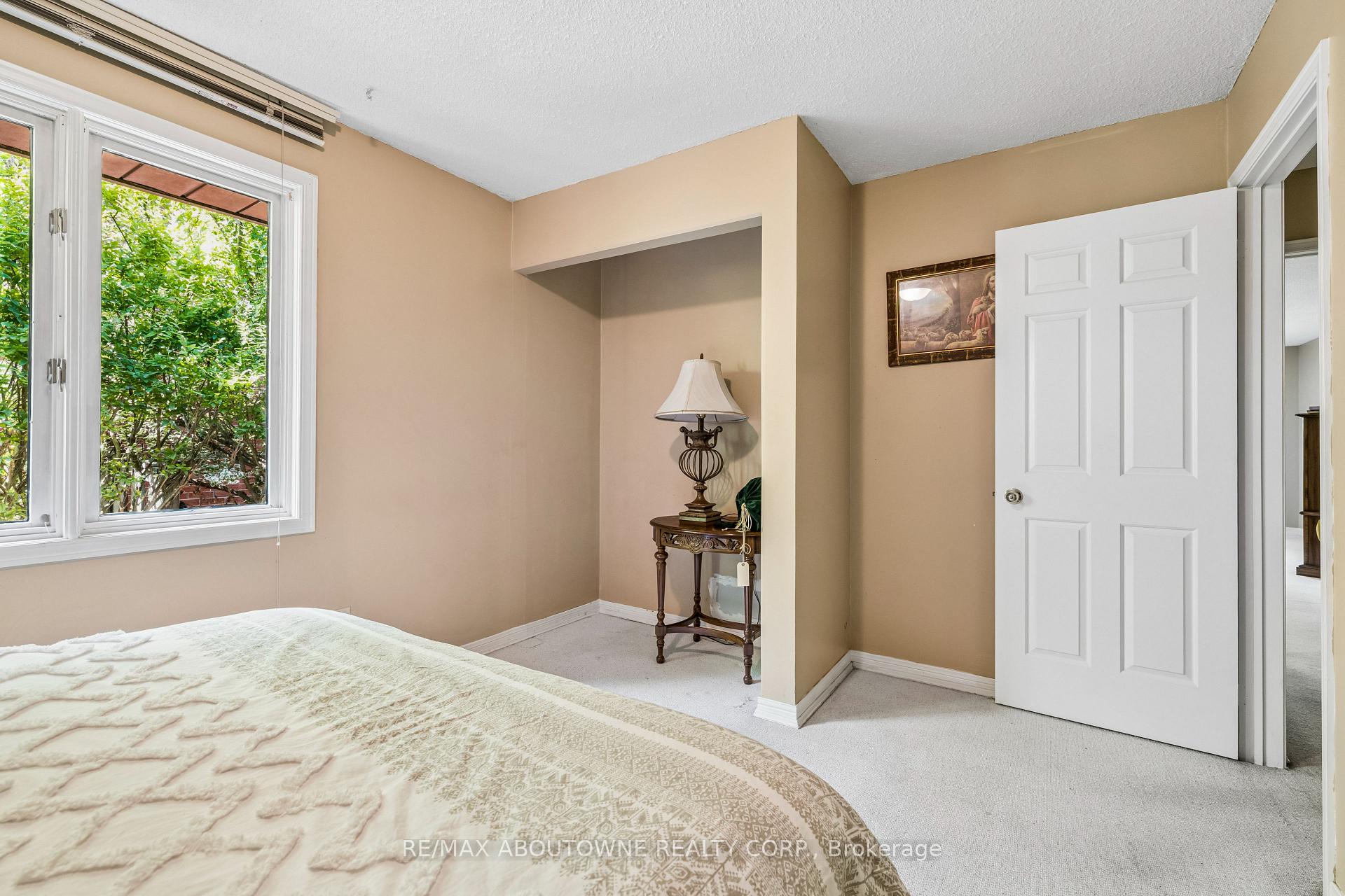 Photo 34 of 2285 Dunedin Road, Oakville, Ford — HOMEH