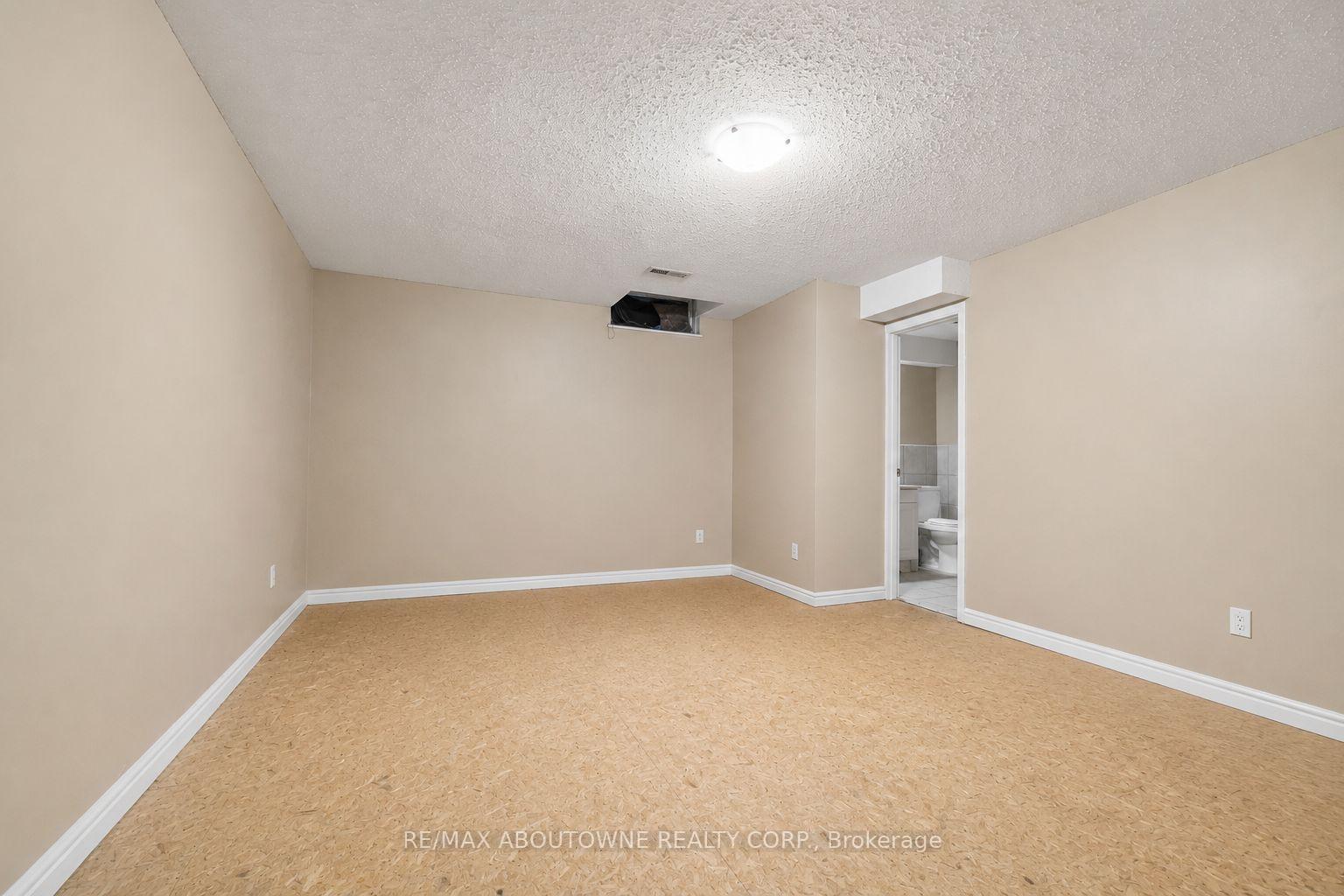 Photo 37 of 2285 Dunedin Road, Oakville, Ford — HOMEH
