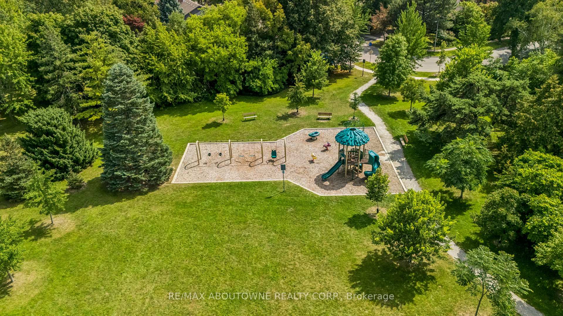 Photo 49 of 2285 Dunedin Road, Oakville, Ford — HOMEH