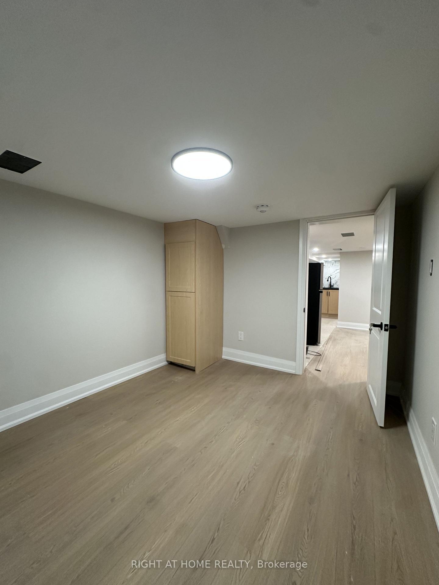 Photo 9 of 16 Glenside Avenue, Toronto, Greenwood-Coxwell — HOMEH