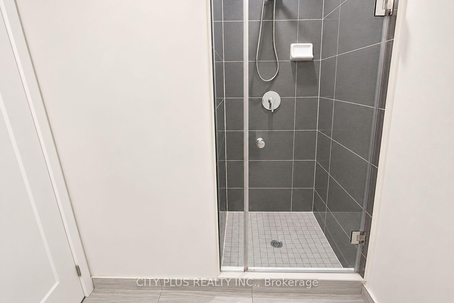 Photo 6 of Unit 809, 105 Oneida Crescent, Richmond Hill, Langstaff — HOMEH