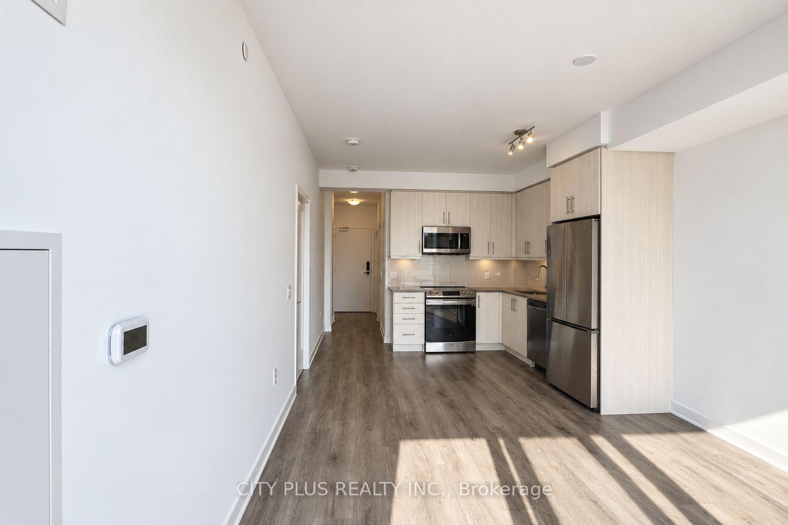 Photo 9 of Unit 809, 105 Oneida Crescent, Richmond Hill, Langstaff — HOMEH