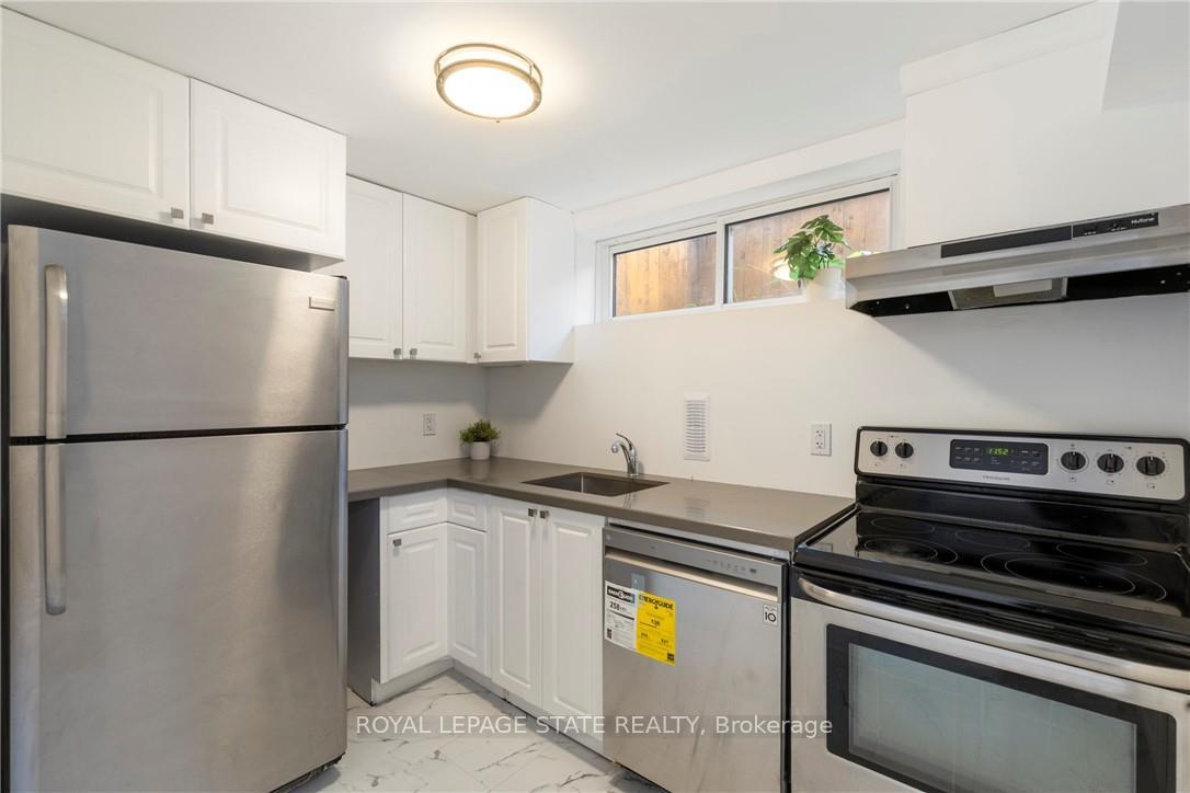 Photo 9 of Unit 2, 7 Purdy Crescent, Hamilton, Greeningdon — HOMEH