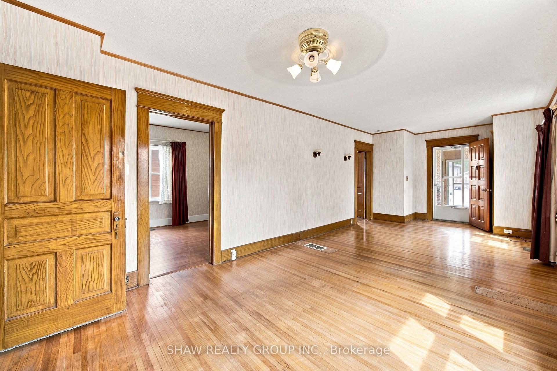 Photo 11 of 26 Maitland Street, Brantford, East Ward — HOMEH