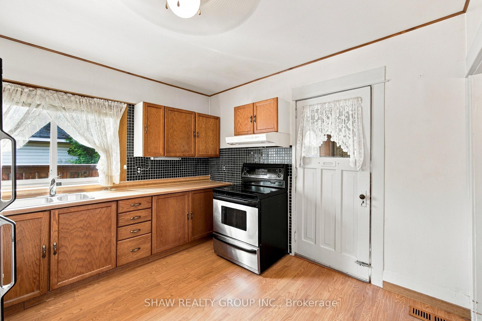 Photo 15 of 26 Maitland Street, Brantford, East Ward — HOMEH