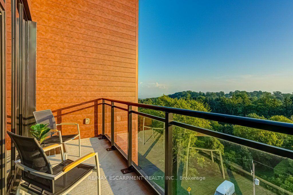 Photo of Unit 711, 30 Hamilton Street S