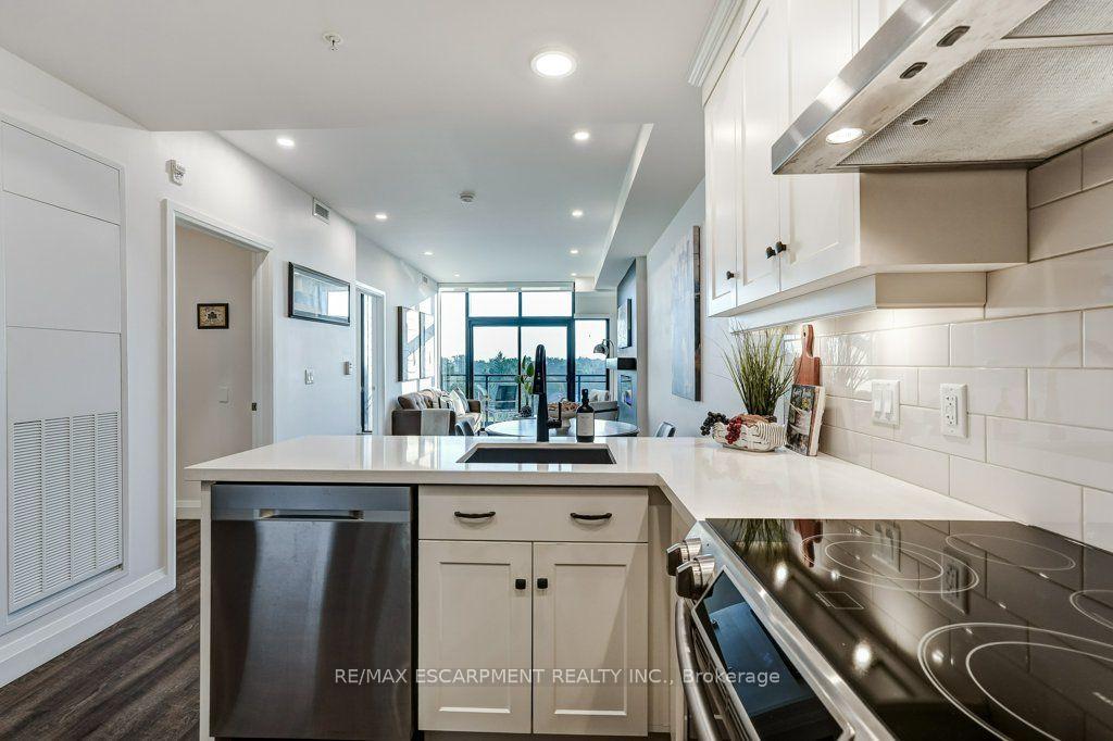 Photo 13 of Unit 711, 30 Hamilton Street S, Hamilton, Waterdown — HOMEH