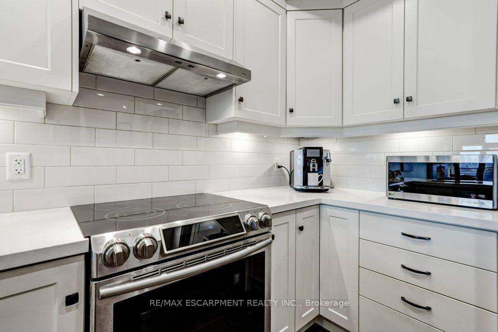 Photo 15 of Unit 711, 30 Hamilton Street S, Hamilton, Waterdown — HOMEH