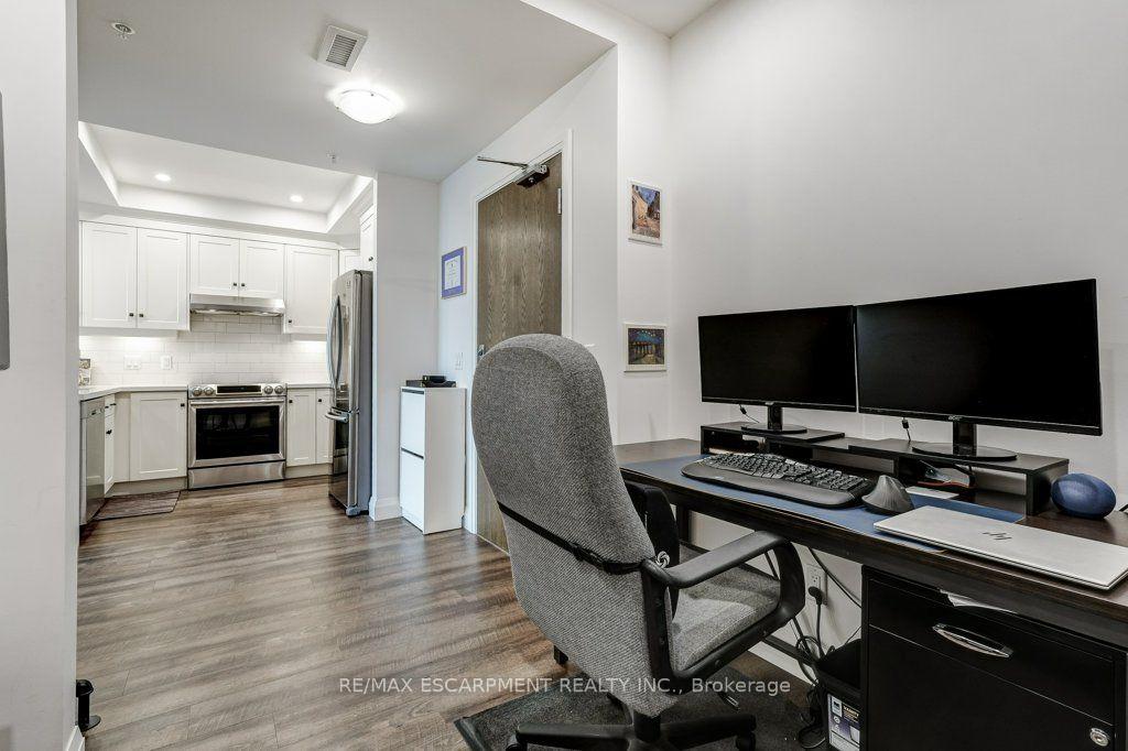 Photo 18 of Unit 711, 30 Hamilton Street S, Hamilton, Waterdown — HOMEH